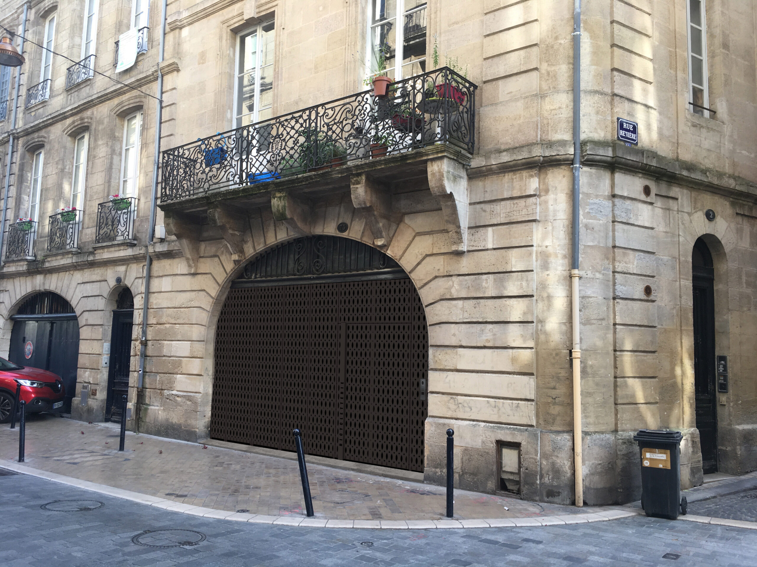 Nouvelle bicycletterie rue de la Rousselle Incité